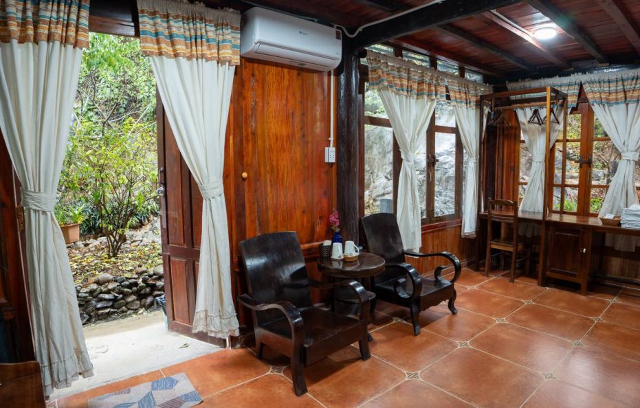 Me Farmstay – Twin Room Mountain View