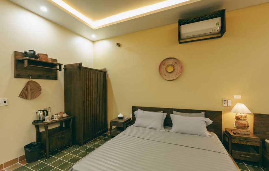 Nep House – Stubble Room