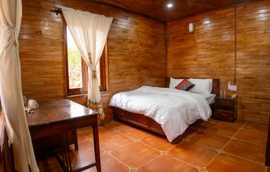 Me Farmstay – Stone Bungalow