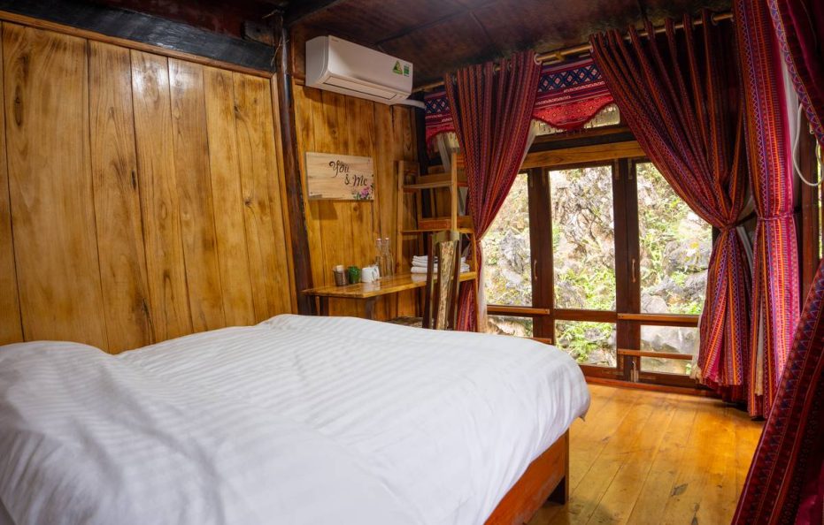 Me Farmstay – Double Stilt House