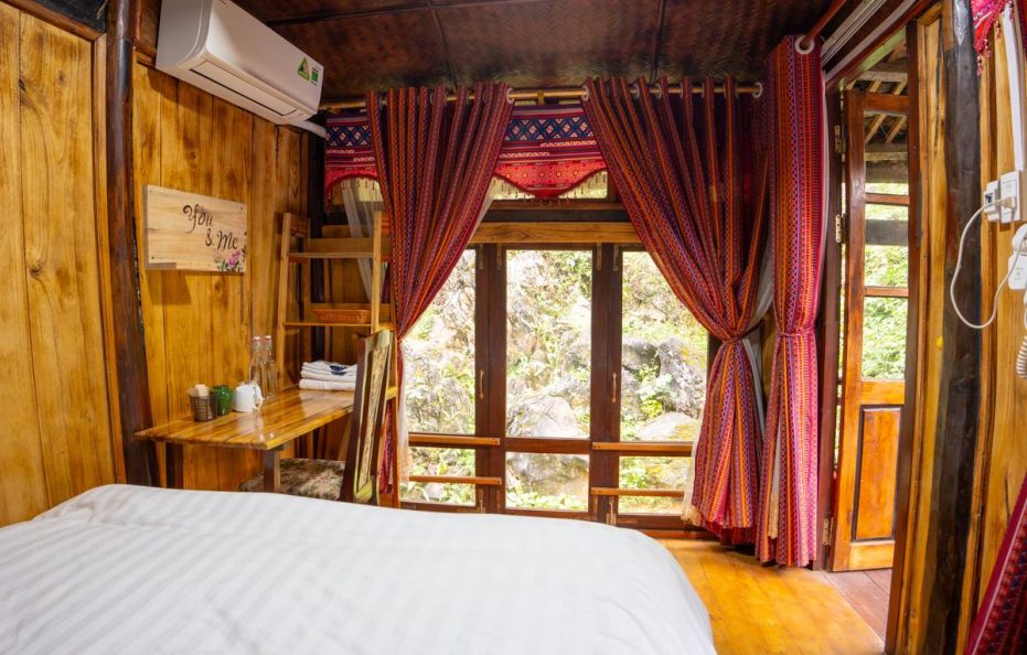 Me Farmstay – Double Stilt House