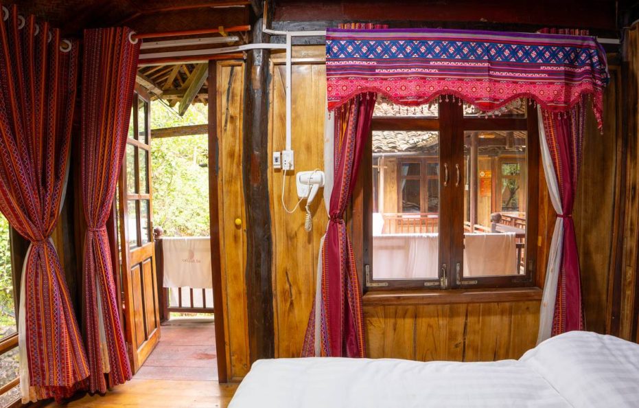 Me Farmstay – Double Stilt House