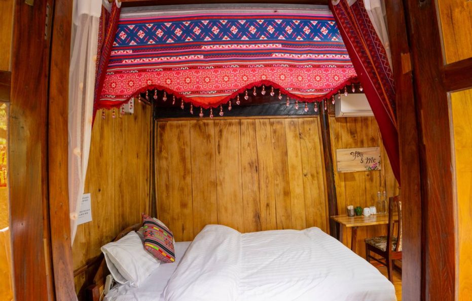 Me Farmstay – Double Stilt House