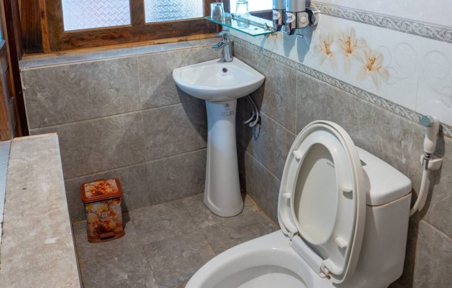 Me Farmstay – Double Stilt House