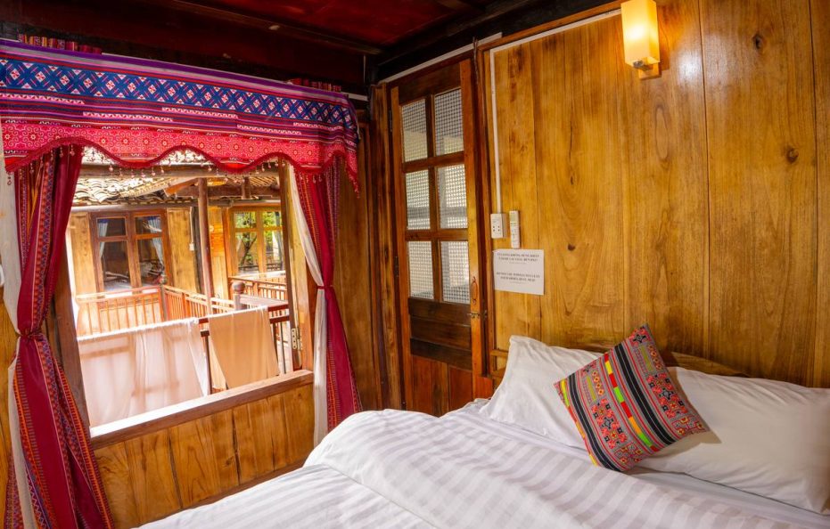 Me Farmstay – Double Stilt House