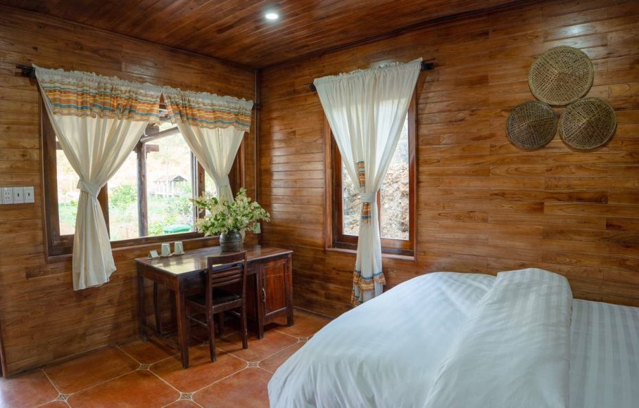 Me Farmstay – Stone Bungalow