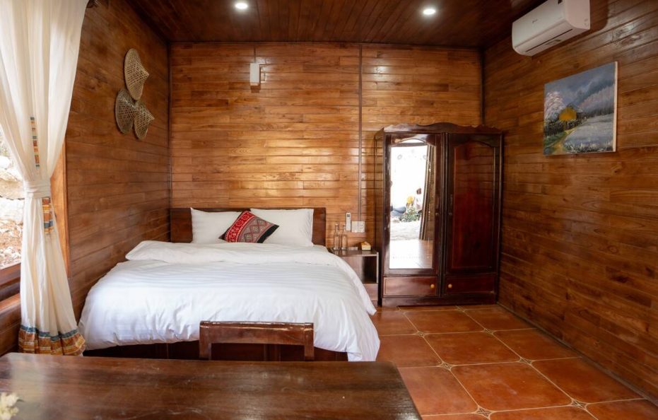 Me Farmstay – Stone Bungalow