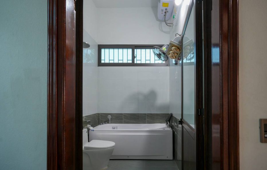 Hai Hung Ecohost – Deluxe Room