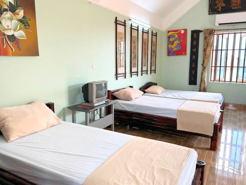 Hai Trung Ecohost – Superior Triple Room