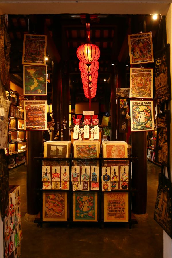 Hoi An lanterns, silk, ceramics, and heritage houses – Vietnam art & culture journey
