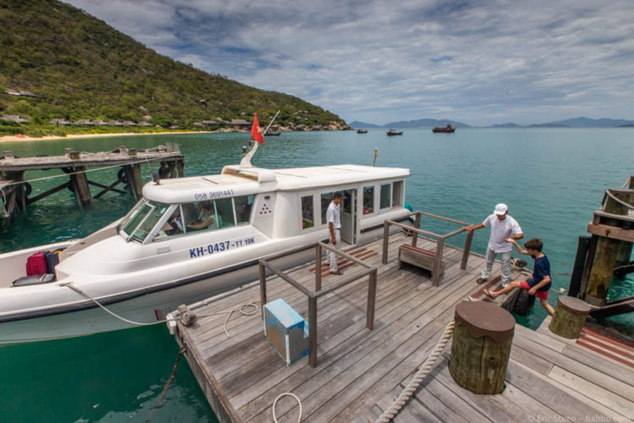 Luxury speedboat transfer between tropical islands – Vietnam beach escape.