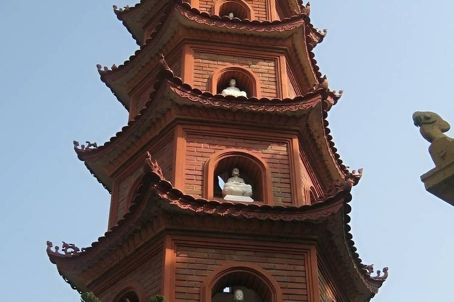 West Lake’s Tran Quoc Pagoda - Hanoi by Tonkin Legends