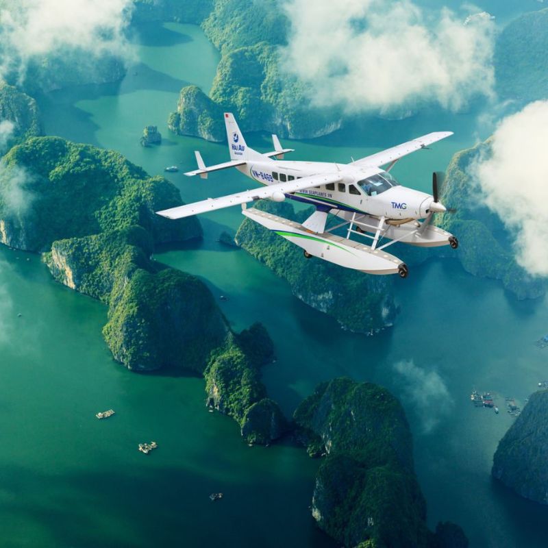 Seaplane Halong Bay Scenic Flight
