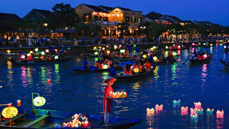 Visit Hoi An by night with illuminated lanterns with Tonkin Legends DMC in Vietnam