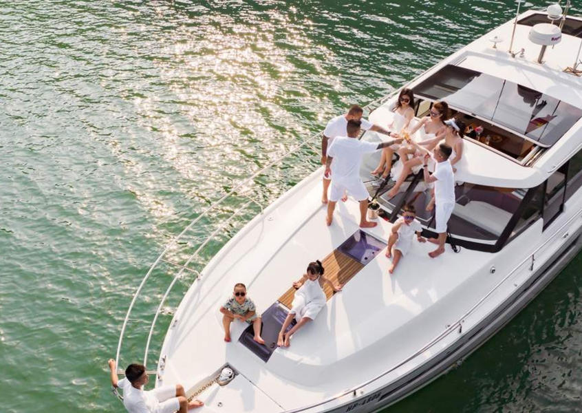 Halong Bay Private Yacht Charter